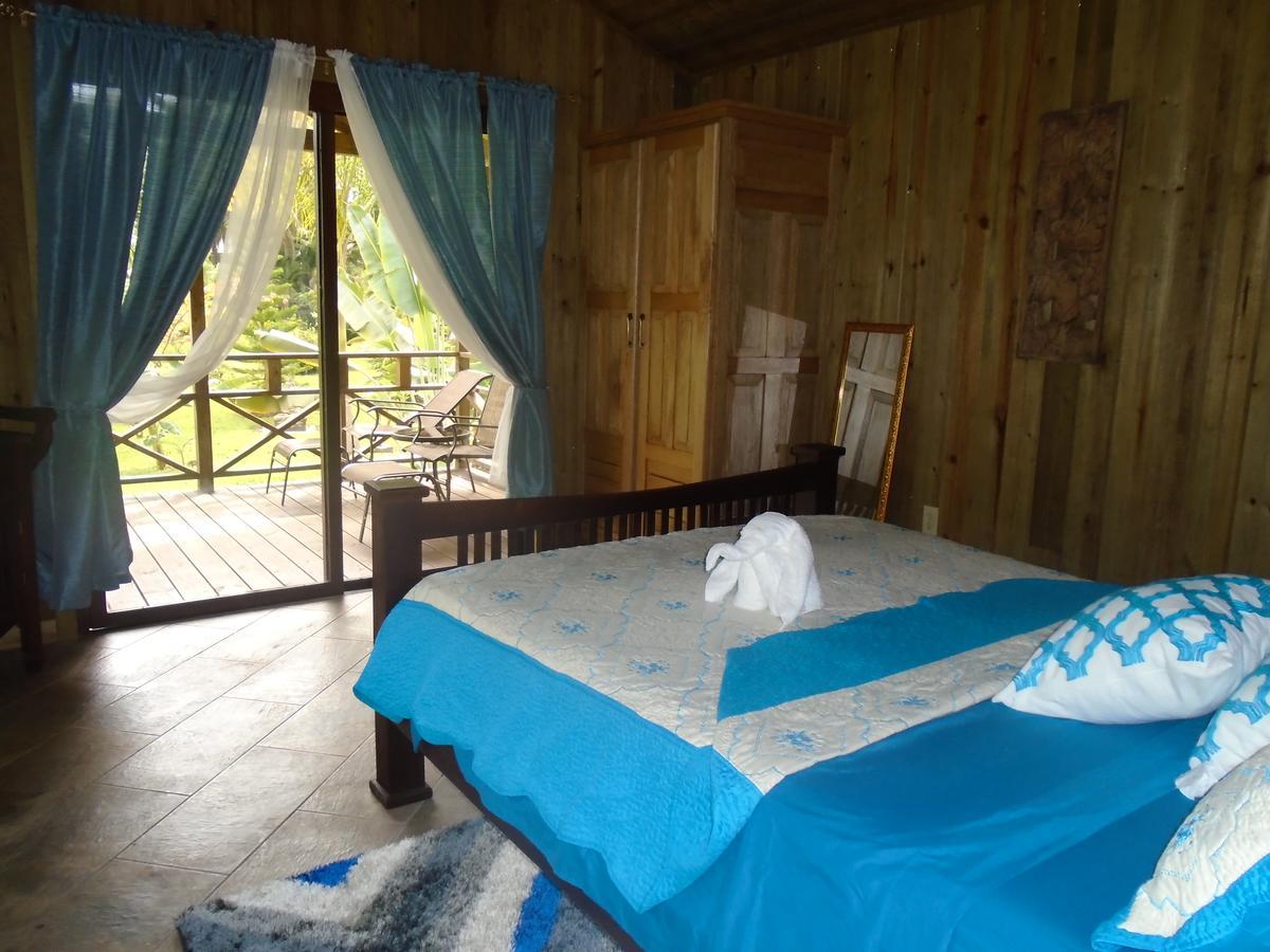 J&H Garden Cabinas Bocas Town Bagian luar foto