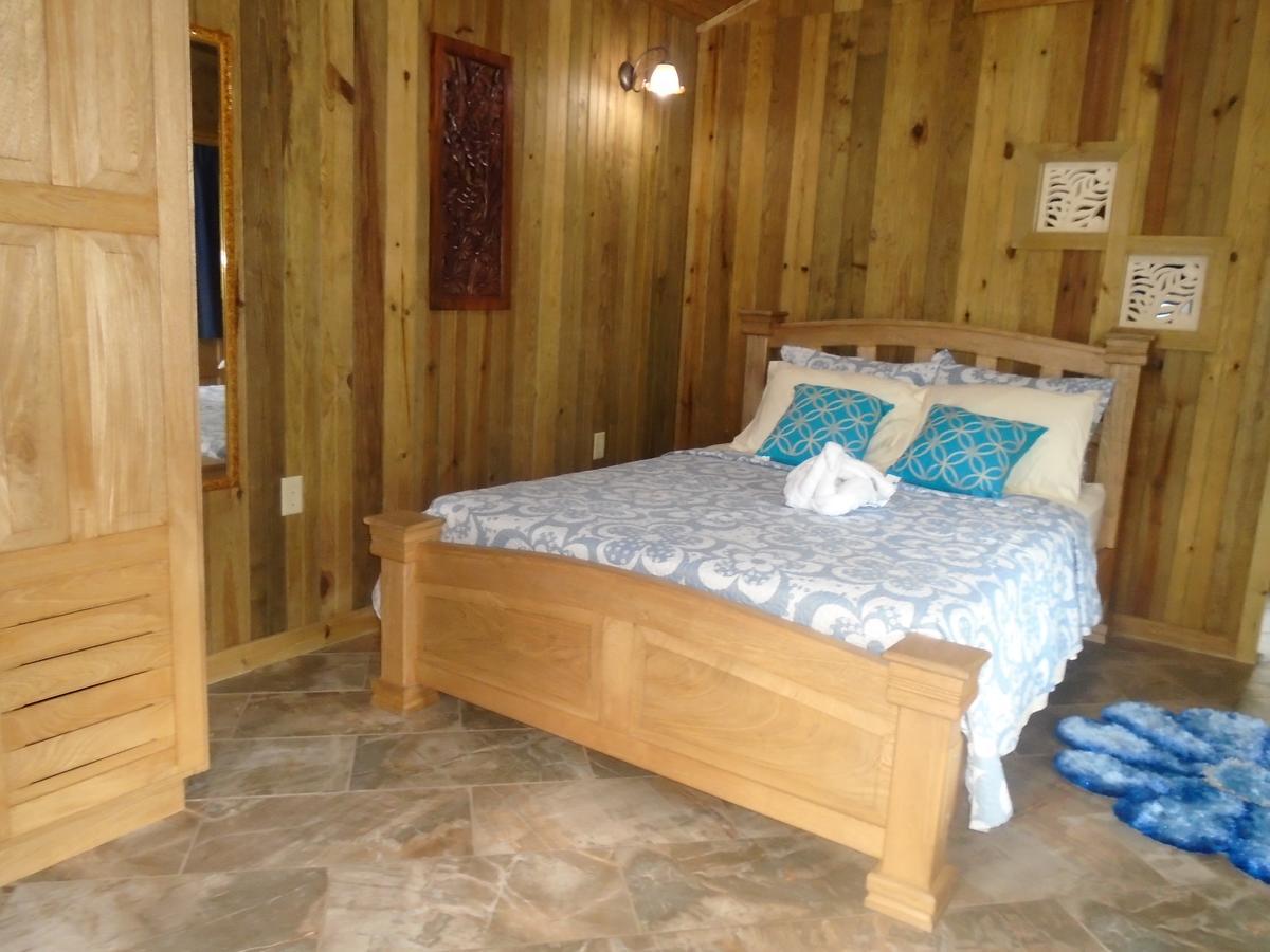 J&H Garden Cabinas Bocas Town Bagian luar foto
